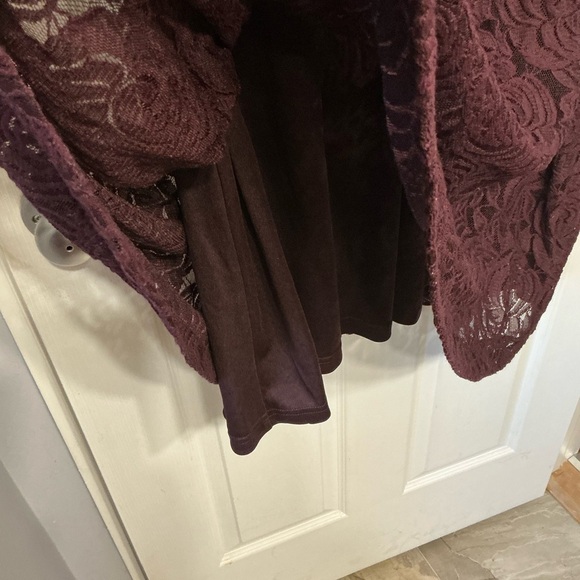 Elegant Lace Sleeveless Dress - Burgundy/Dark purple plus size - Picture 5 of 12